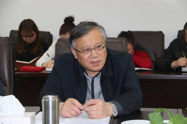增強使命感和責(zé)任感，積極作為，為實現(xiàn)“十三五”良好開局而努力奮斗
